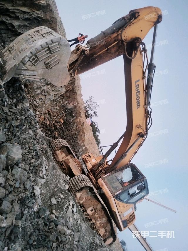 柳工CLG933E挖掘机