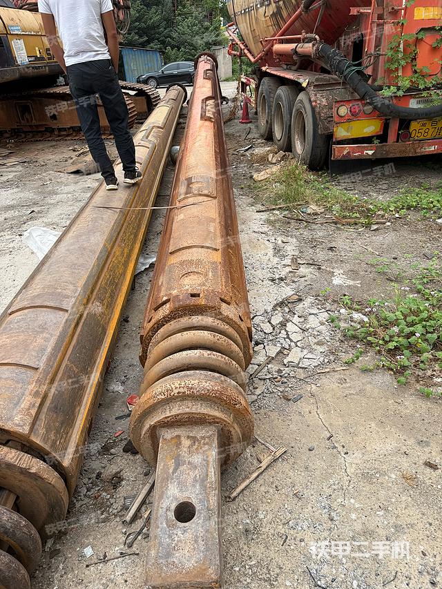 驾驶室操作台（设备外观及核心部件）