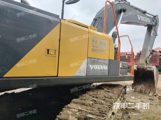 右后45（整機外觀）