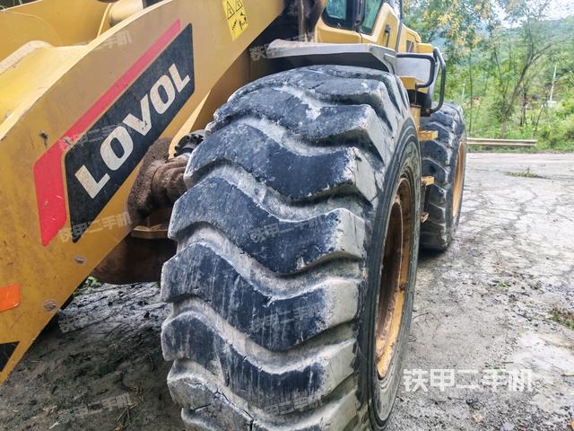 左前輪（行走機構(gòu)）