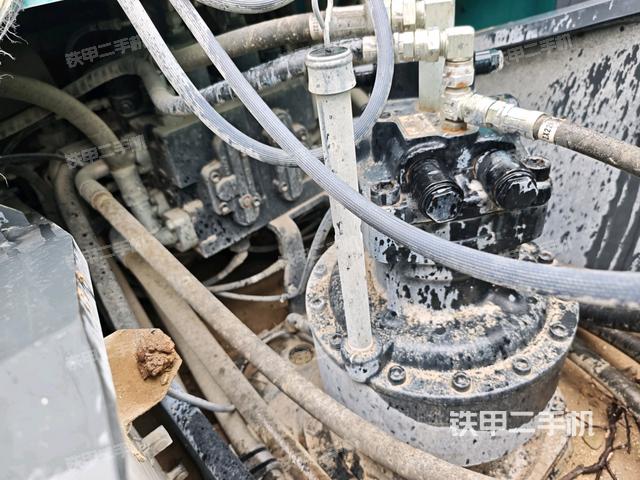 回轉(zhuǎn)馬達和主控閥（整機外觀）