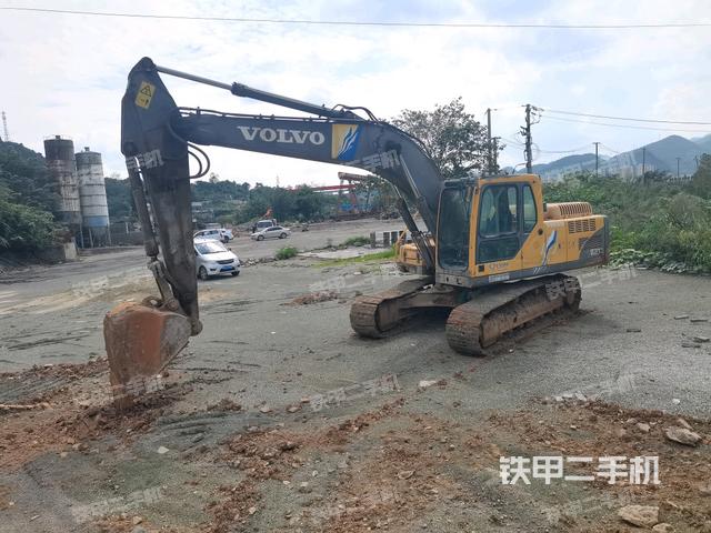 沃爾沃EC210B挖掘機