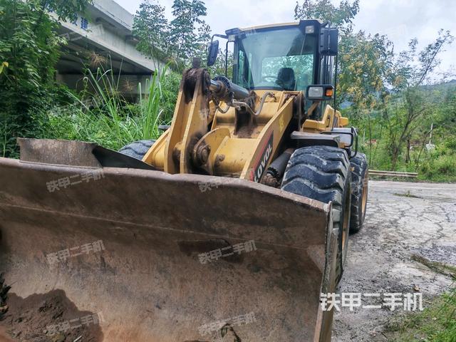 雷沃重工FL955H-N裝載機(jī)