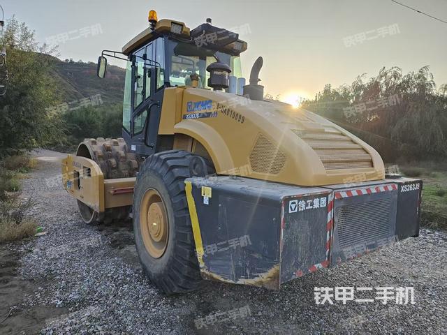 整机左侧（设备外观及核心部件）