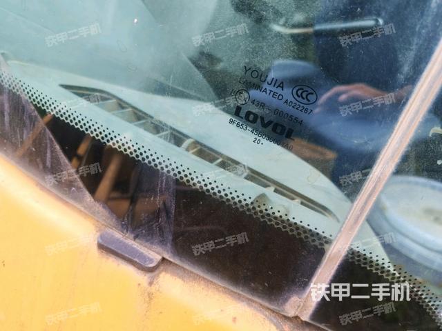 前擋風(fēng)玻璃標(biāo) （駕駛室部分）