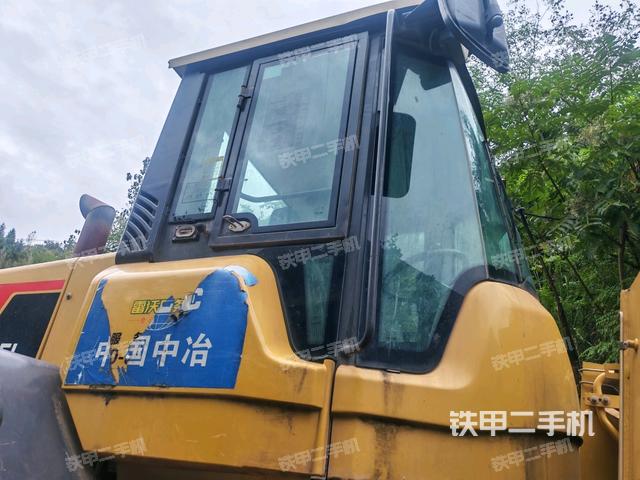 駕駛室正側(cè)（駕駛室部分）