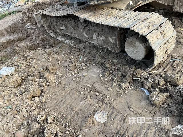 單側(cè)履帶整體（整機(jī)外觀(guān)）