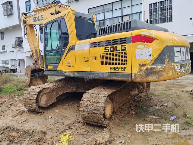 驾驶室整体（整机外观）