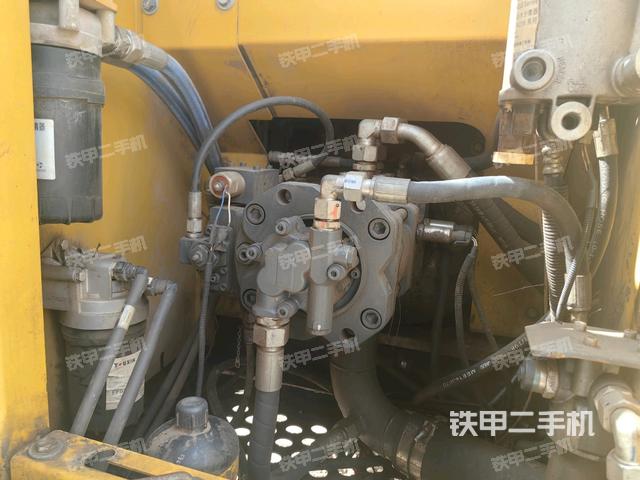 液壓泵斜45?左(大件艙室) 液壓泵斜45?左(大件艙室)