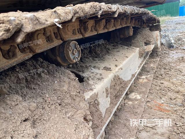 單側(cè)履帶整體（整機(jī)外觀）