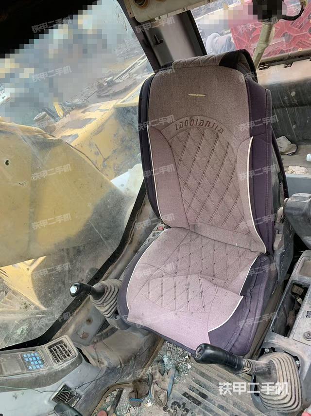 驾驶室整体（整机外观）