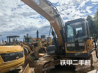 徐工XE135D挖掘机实拍图片