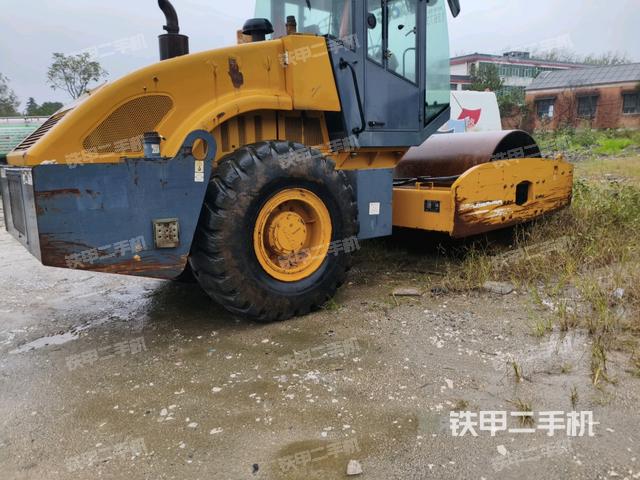 整機(jī)左側(cè)（設(shè)備外觀及核心部件）