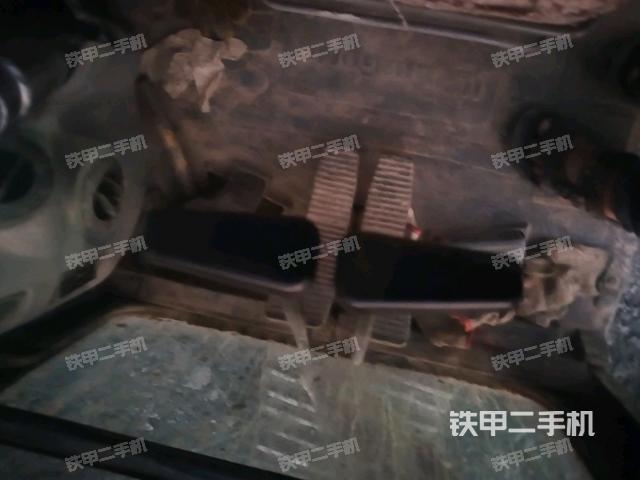 座椅右侧控制台/钥匙门/油门/含右手柄（驾驶室部分）