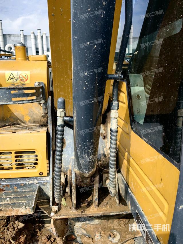 大臂根部?斜(工作和回轉(zhuǎn)裝置) 大臂根部?斜(工作和回轉(zhuǎn)裝置)