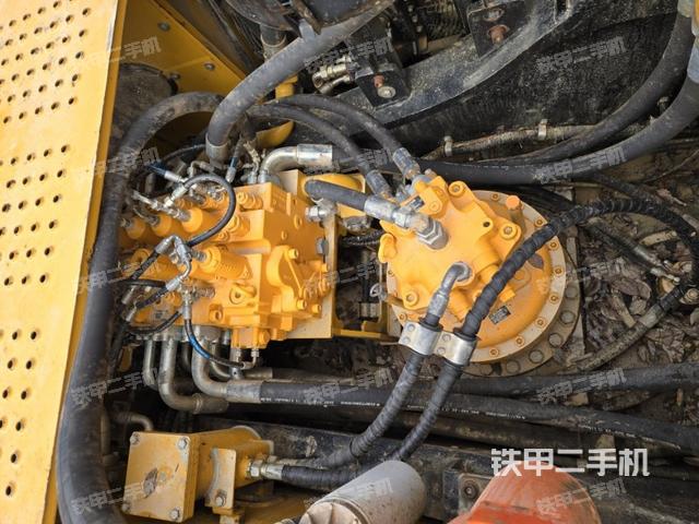 回轉(zhuǎn)馬達和主控閥（整機外觀）