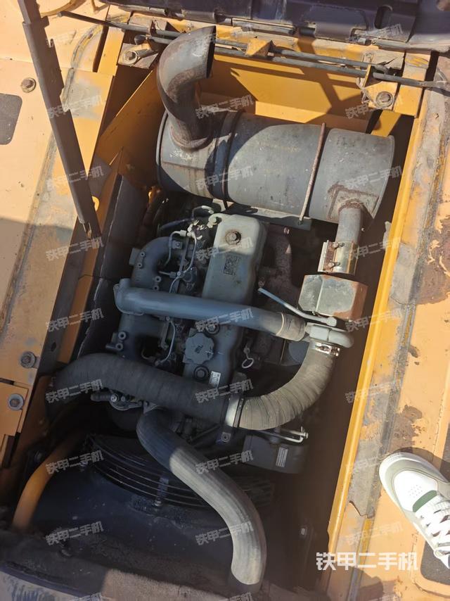 發(fā)動(dòng)機(jī)整體俯視(整機(jī)外觀) 發(fā)動(dòng)機(jī)整體俯視(整機(jī)外觀)