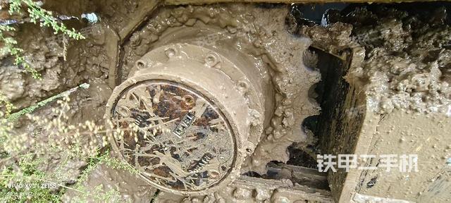 单侧履带整体（整机外观）