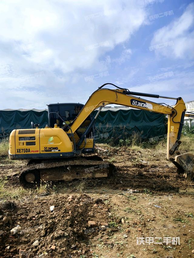 右后45(整機(jī)外觀) 右后45(整機(jī)外觀)