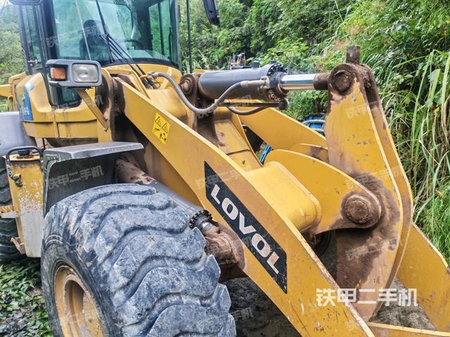 右后輪（行走機構(gòu)）