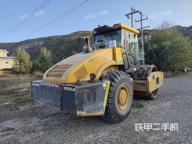 整机右后45°（设备外观及核心部件）