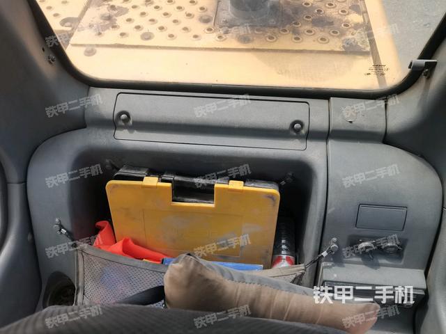 座椅后部（駕駛室部分）