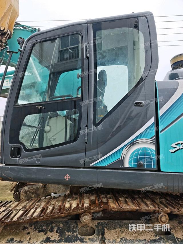 驾驶室整体（整机外观）