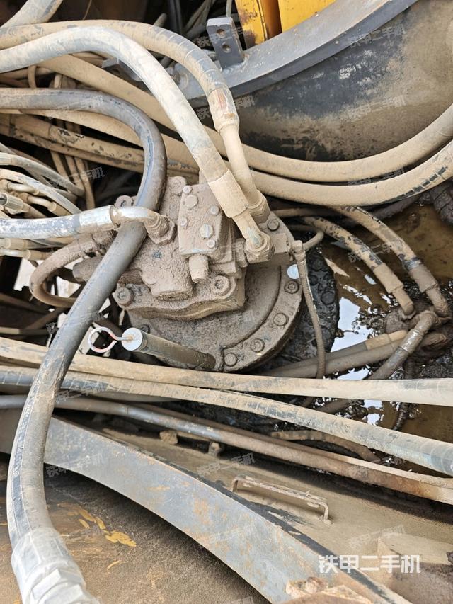 液壓泵斜45?左（大件艙室）