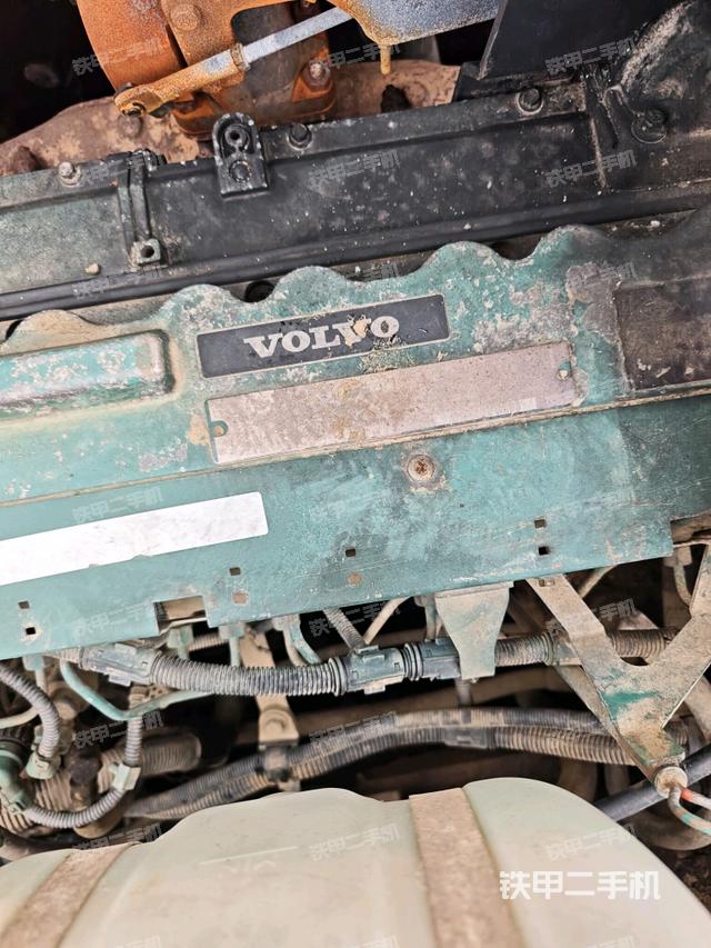 氣門室蓋螺絲特寫（上車部件）