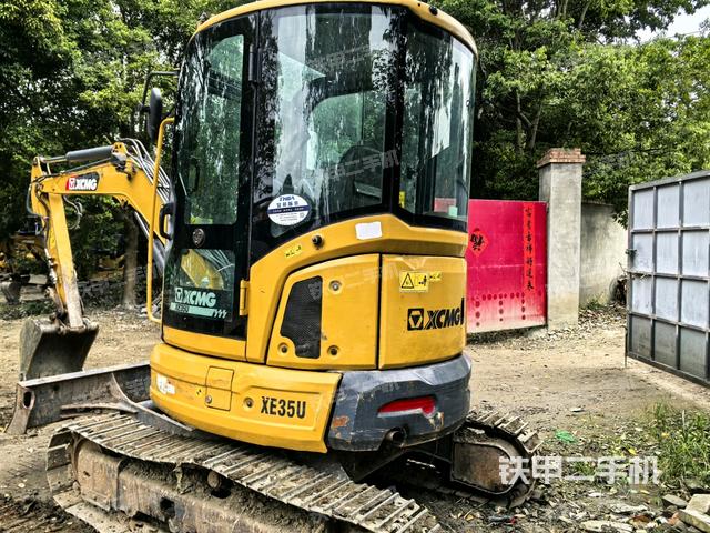 左后45(整機(jī)外觀) 左后45(整機(jī)外觀)