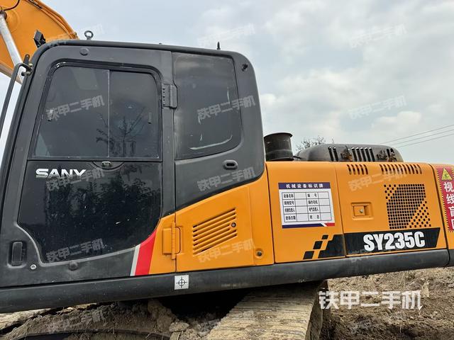 駕駛室頂部（整機(jī)外觀）