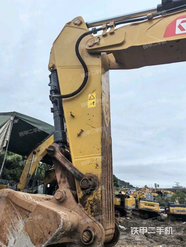 大臂整體?右側(cè)(工作和回轉(zhuǎn)裝置) 大臂整體?右側(cè)(工作和回轉(zhuǎn)裝置)