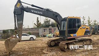 沃尔沃EC140DL挖掘机实拍图片