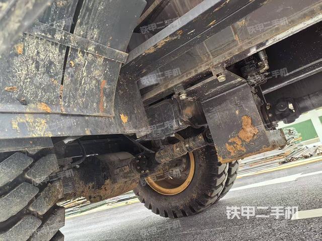 大臂根部 斜视（工作和回转装置）