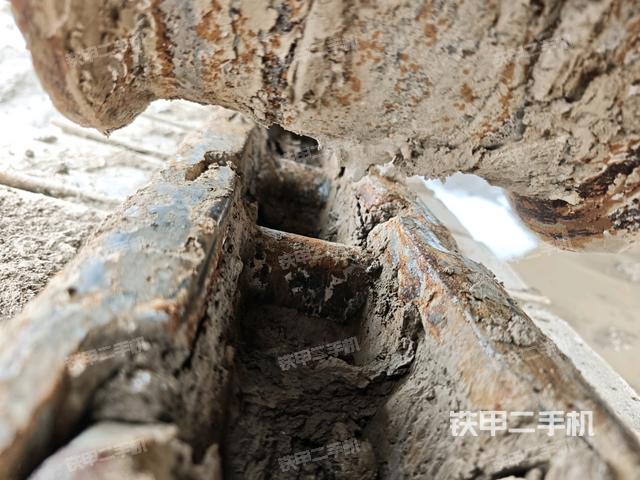 右驅(qū)動(dòng)輪（行走機(jī)構(gòu)）