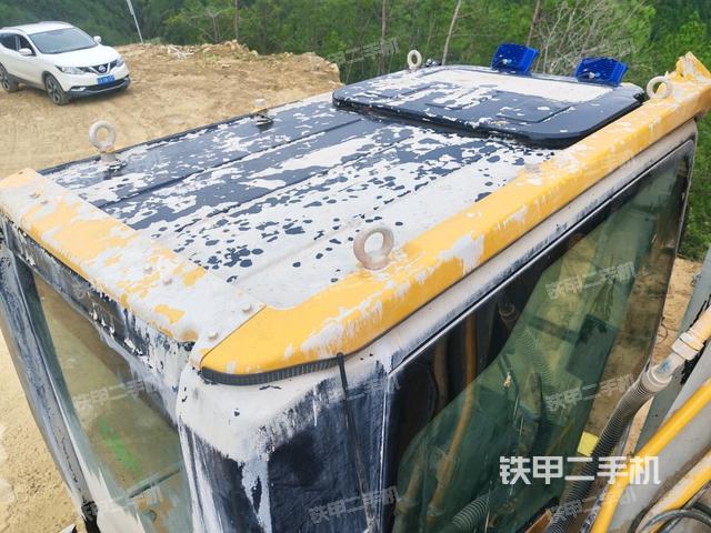 驾驶室顶部俯视(上车部件) 驾驶室顶部俯视(上车部件)