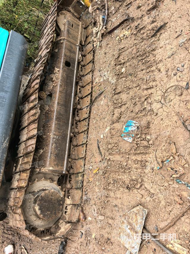 右側(cè)履帶整體?(行走機(jī)構(gòu)) 右側(cè)履帶整體?(行走機(jī)構(gòu))