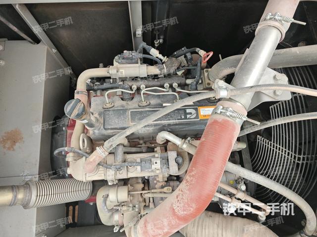 发动机室（上车部件）