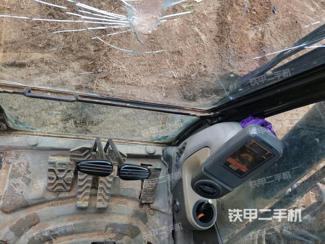 显示屏 (驾驶室部分) 显示屏 (驾驶室部分)