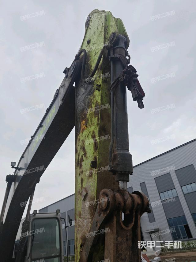 小臂整体右前（工作和回转装置）