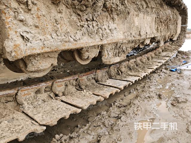 左側(cè)履帶整體?（行走機(jī)構(gòu)）