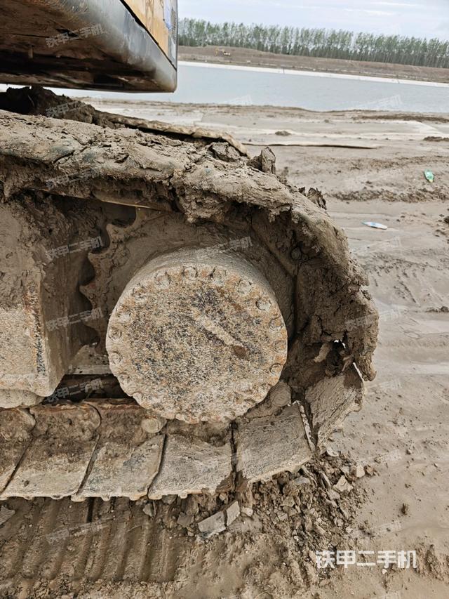 左側(cè)行走馬達(dá)蓋板（行走機(jī)構(gòu)）