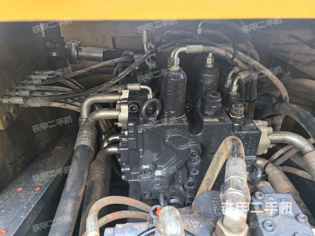 駕駛室頂部俯視(上車部件) 駕駛室頂部俯視(上車部件)