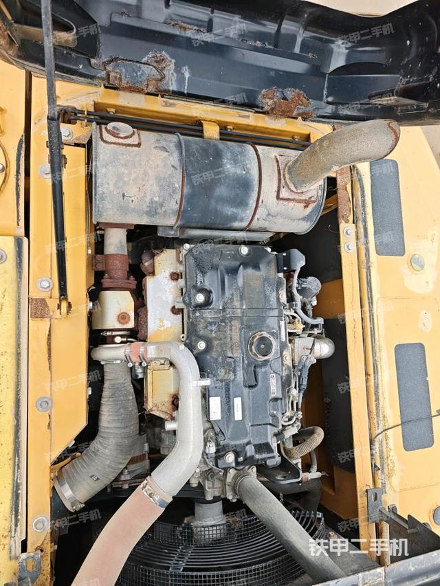 发动机室（上车部件）