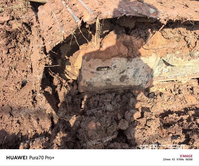 左導(dǎo)向輪（行走機構(gòu)）