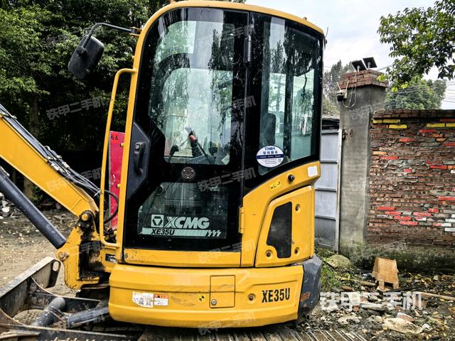 ?駕駛室正側(cè)(駕駛室部分) ?駕駛室正側(cè)(駕駛室部分)