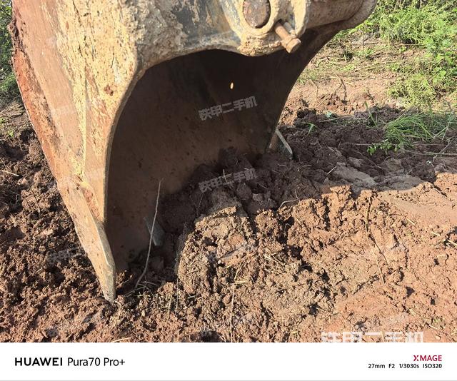 鏟斗右后整體（工作和回轉(zhuǎn)裝置）