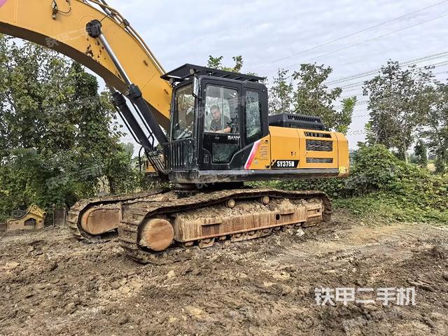 驾驶室整体(整机外观) 驾驶室整体(整机外观)
