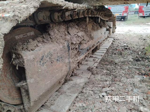 单侧履带整体（整机外观）