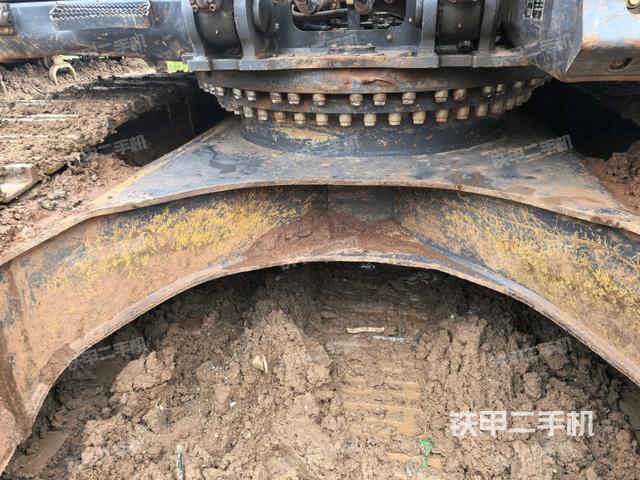 大臂根部?斜視(工作和回轉(zhuǎn)裝置) 大臂根部?斜視(工作和回轉(zhuǎn)裝置)